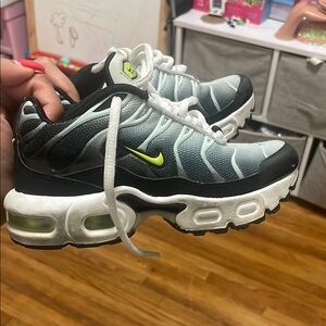 Nike Black and Green Sneakers with Air Max Comfort